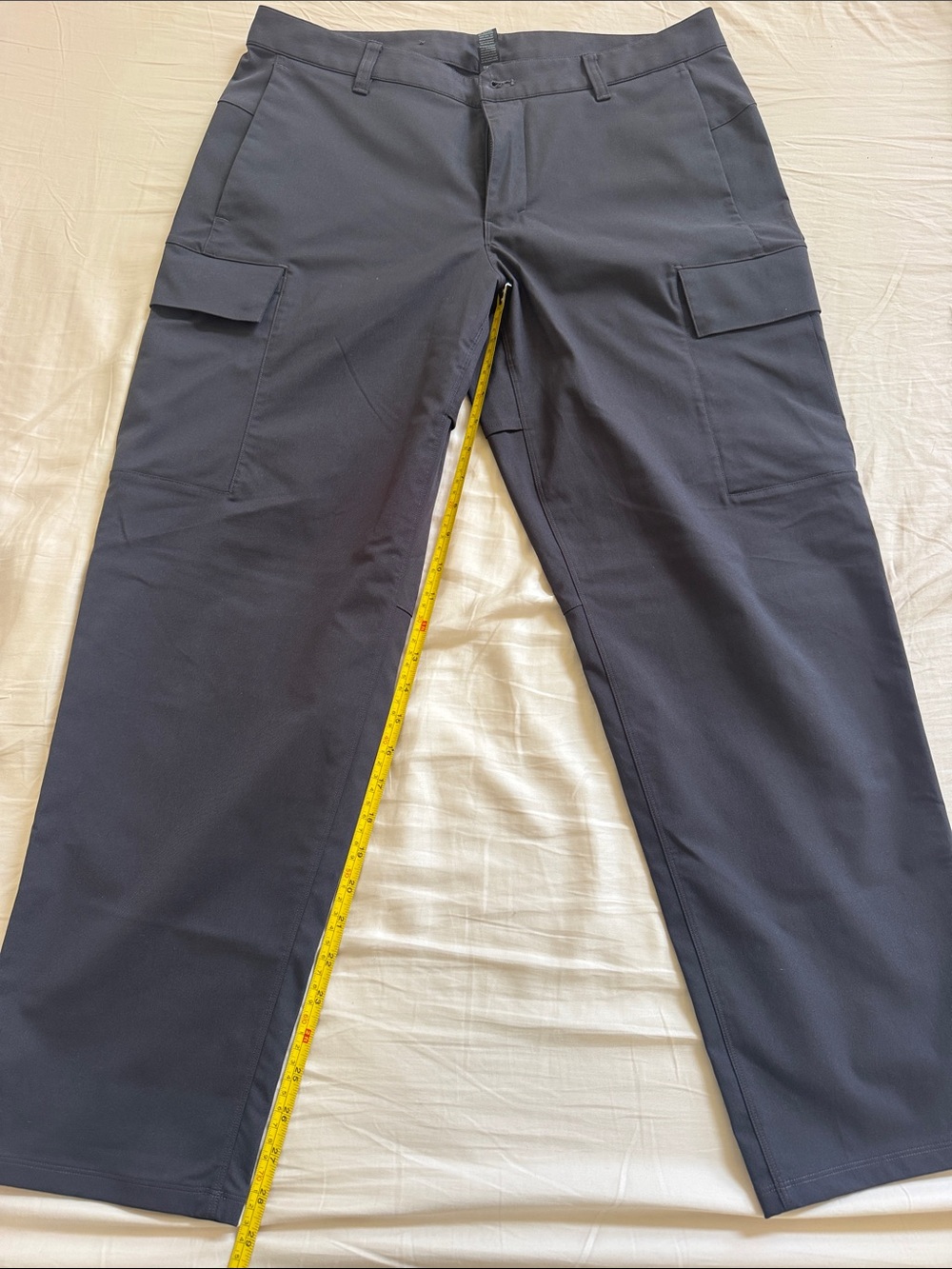 lululemon athletica Men's Utilitarian Cargo Pants in Black Granite color